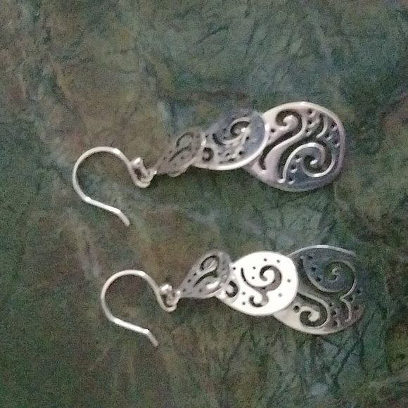 Silpada .925 Sterling Silver Triple Teardrop Free Falling Cutout Earrings W2299 - Picture 3 of 6